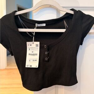 Zara Black Buttoned Ribbed Crop Top